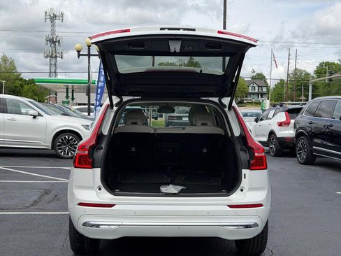 Certified 2023 Volvo XC60 B5 Ultimate AWD/4WD image 5