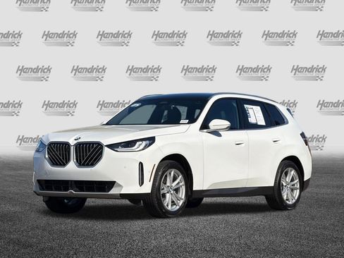 Used 2025 BMW X3 xDrive30i w/ Premium Package image 9