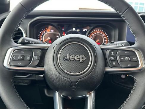 New 2026 Jeep Wrangler Unlimited Sahara AWD/4WD image 23