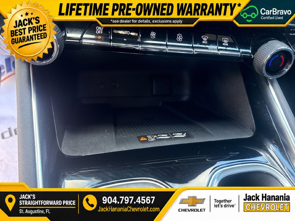 Used 2025 Chevrolet Traverse LT w/ Midnight/Sport Edition FWD image 17