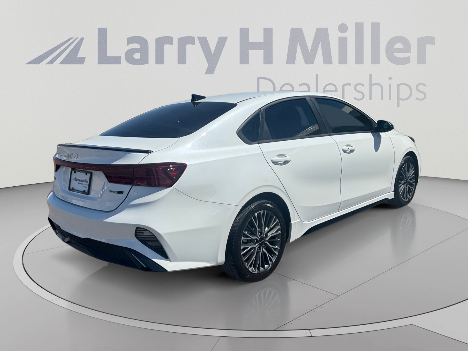 Used 2024 Kia Forte GT-Line FWD image 5