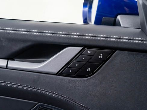 Used 2024 Porsche 911 Carrera 4S w/ Sport Package image 31