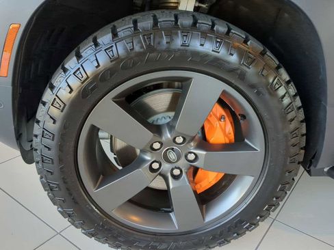 New 2023 Land Rover Defender 130 SE image 23