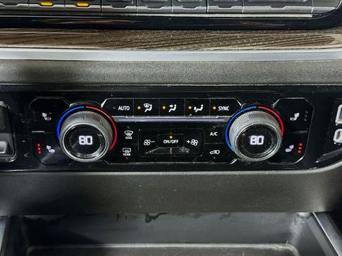 Used 2022 Chevrolet Silverado 1500 RST image 16