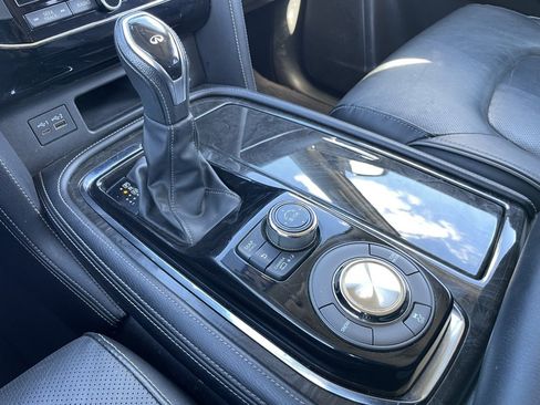 Used 2021 INFINITI QX80 Luxe image 24