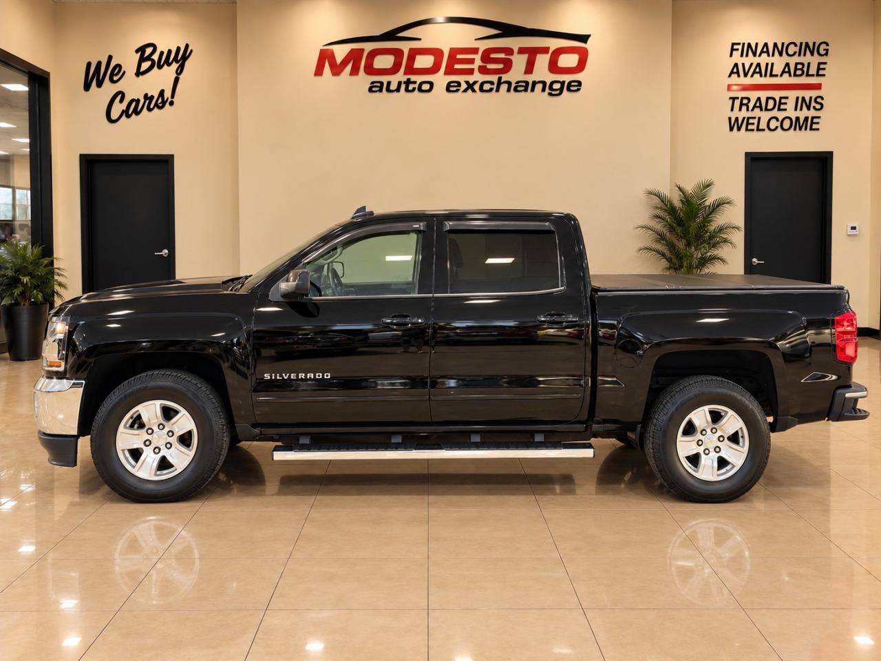 Used 2017 Chevrolet Silverado 1500 LT w/ LT Eassist Package RWD image 6