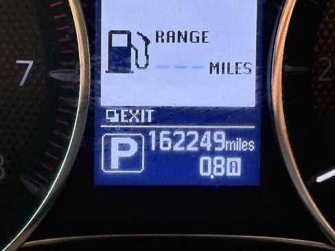 Used 2017 Nissan Armada Platinum w/ Captain Seat Package image 19