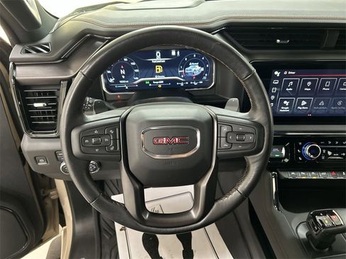 Certified 2022 GMC Sierra 1500 AT4 w/ AT4 Premium Package image 4