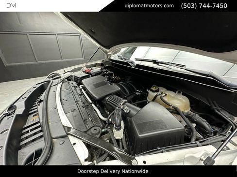 Used 2022 Cadillac Escalade ESV Sport Platinum w/ LPO, ONYX Package image 52