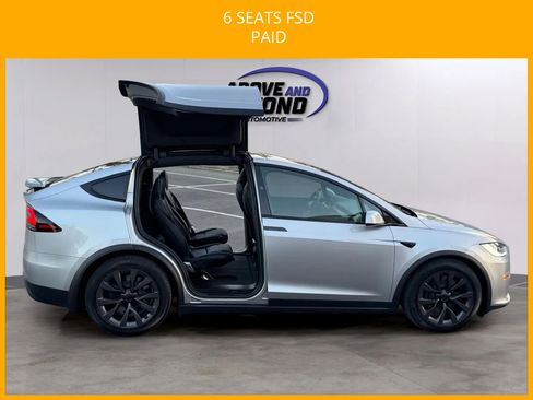 Used 2024 Tesla Model X image 10