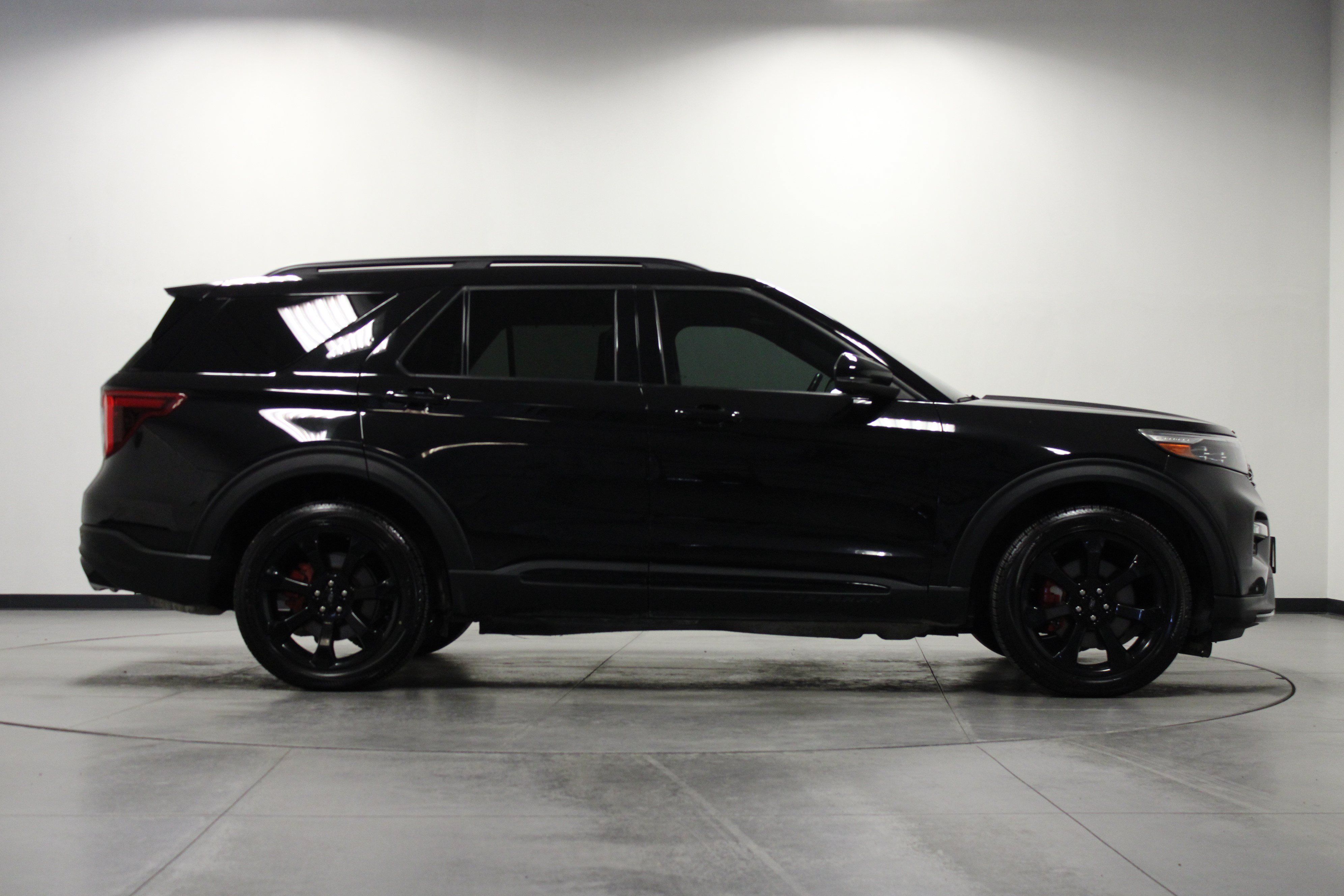 Used 2023 Ford Explorer ST w/ Equipment Group 401A AWD/4WD image 3