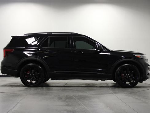 Used 2023 Ford Explorer ST w/ Equipment Group 401A AWD/4WD image 3