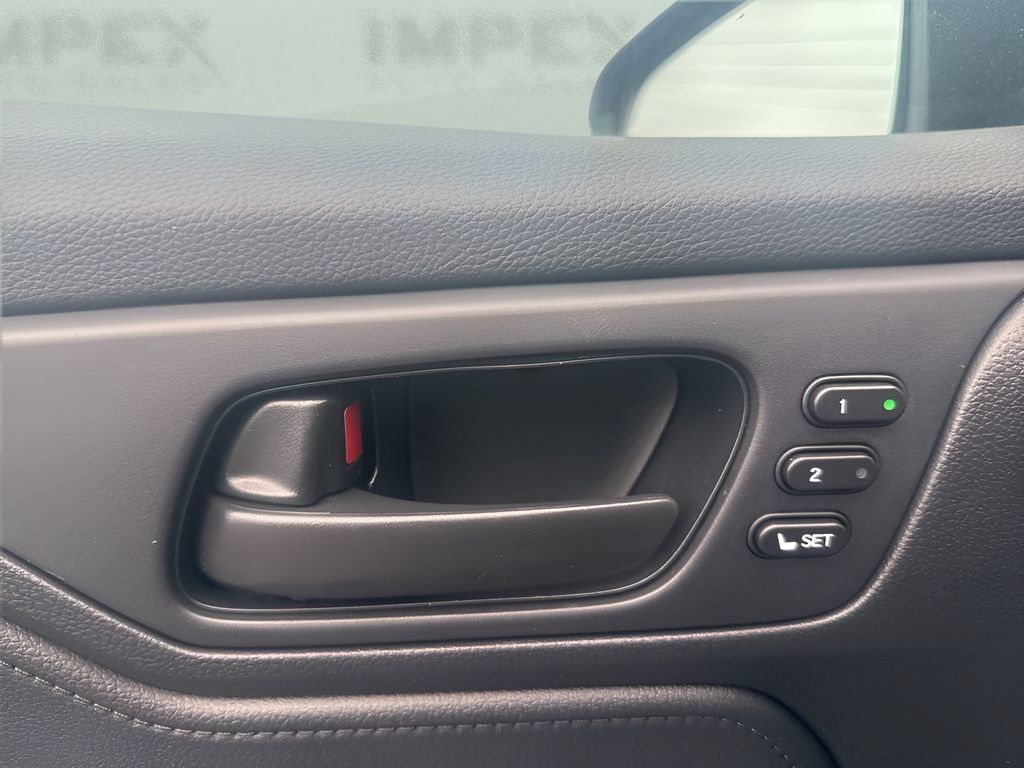 Used 2025 Honda Odyssey Sport-L image 11