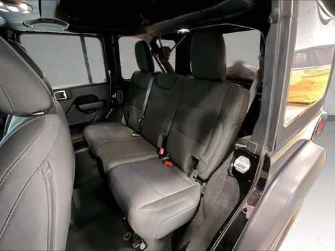 Used 2022 Jeep Wrangler Unlimited Sport AWD/4WD image 23