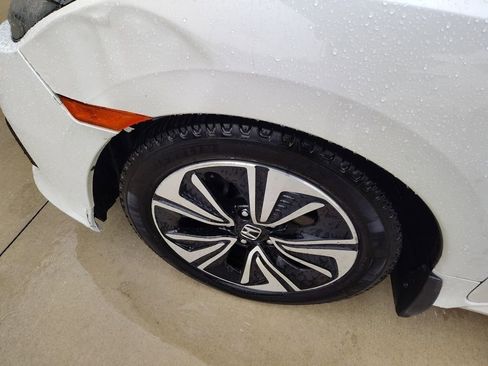 Used 2018 Honda Civic EX-L image 15