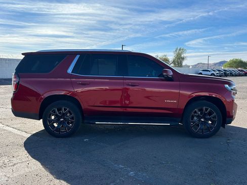Used 2021 Chevrolet Tahoe LT w/ LT Signature Package image 4