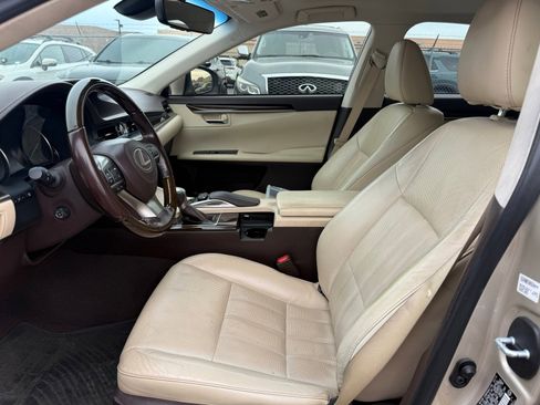 Used 2016 Lexus ES 350 w/ Luxury Package w/Wood Trim image 13