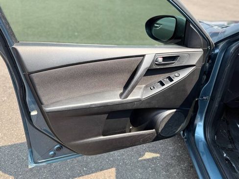 Used 2010 MAZDA MAZDA3 i Sport FWD image 11