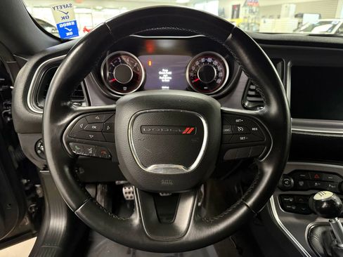 Used 2015 Dodge Challenger R/T Scat Pack w/ Driver Convenience Group image 19