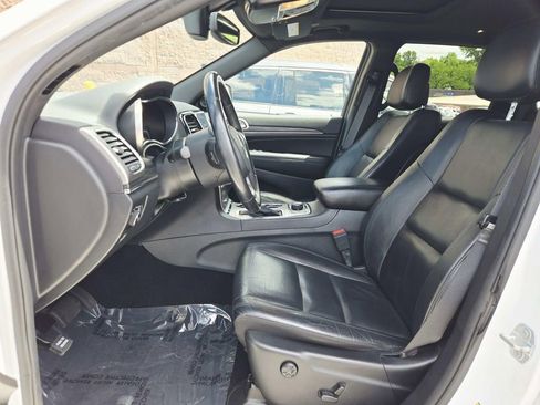 Used 2020 Jeep Grand Cherokee Limited AWD/4WD image 12