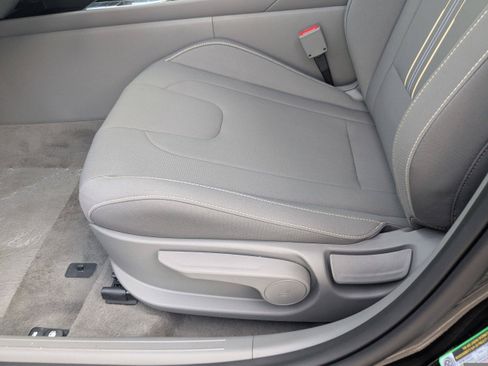New 2026 Hyundai Elantra SEL Sport Premium FWD image 23