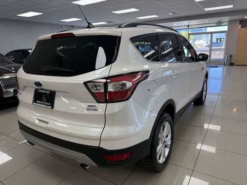 Used 2018 Ford Escape SEL AWD/4WD image 2