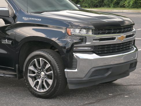 Used 2020 Chevrolet Silverado 1500 LT w/ Texas Edition RWD image 30