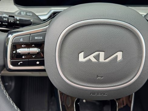 Used 2025 Kia Sorento SX AWD/4WD image 21