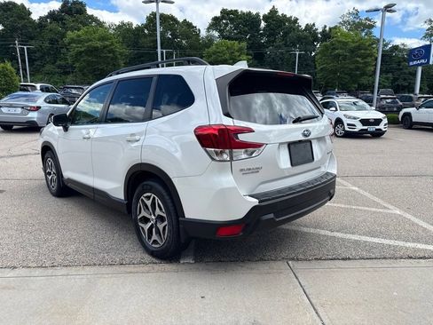 Used 2023 Subaru Forester Premium AWD/4WD image 5