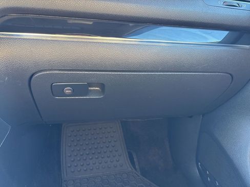 Used 2012 Volkswagen GTI Base image 18