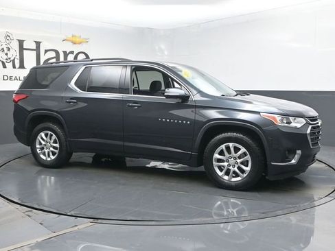 Used 2020 Chevrolet Traverse LT w/ Driver Confidence II Package image 49