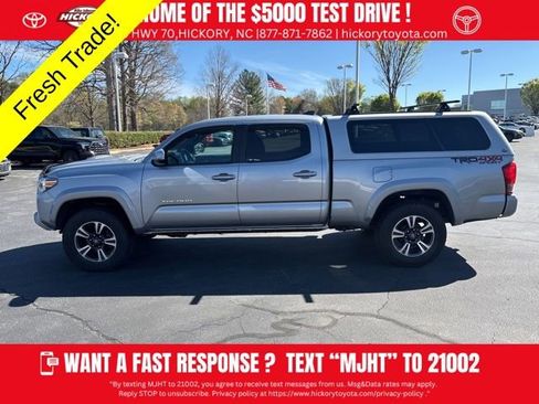 Used 2017 Toyota Tacoma TRD Sport w/ Tow Package image 2