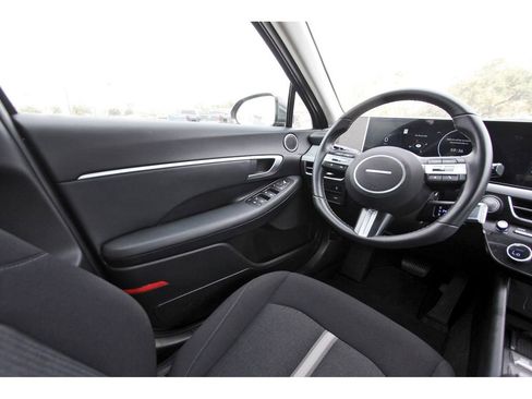 Used 2025 Hyundai Sonata SEL FWD image 9