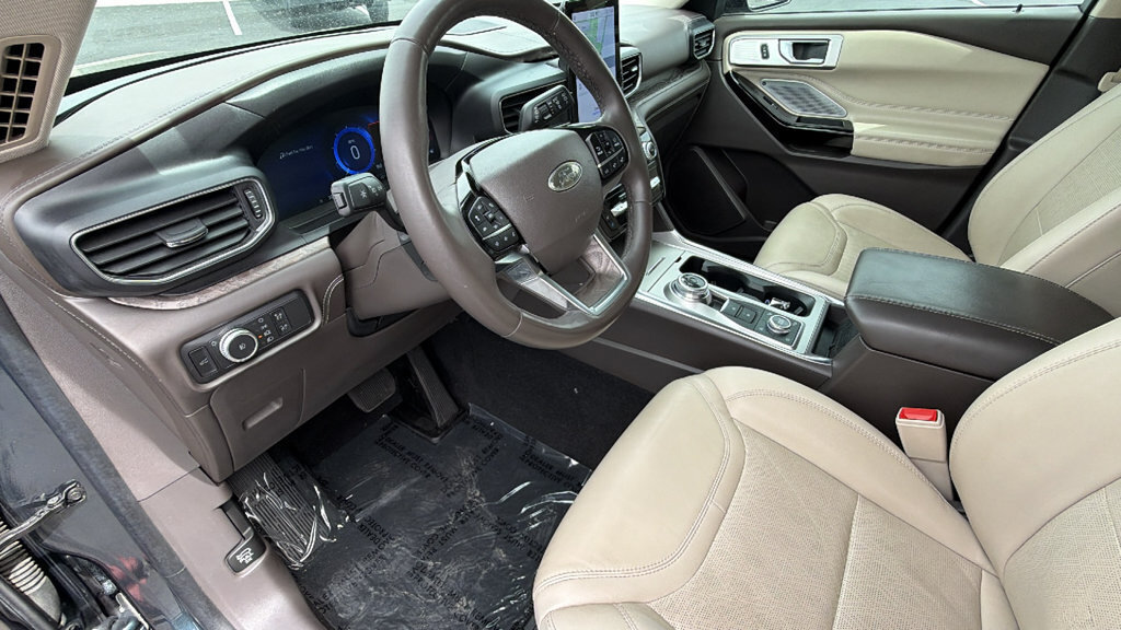 Used 2022 Ford Explorer Platinum w/ Equipment Group 601A AWD/4WD image 10