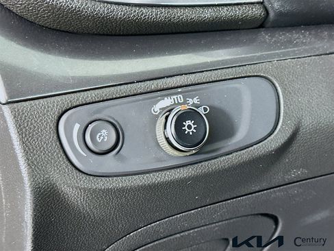 Used 2019 Buick Encore Preferred image 10