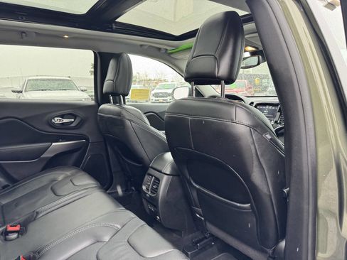 Used 2021 Jeep Cherokee Limited w/ Trailer Tow Group image 31