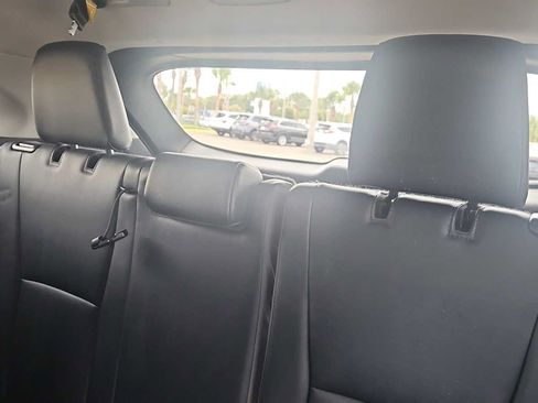 Used 2023 Toyota Highlander XLE FWD image 26