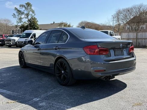 Used 2018 BMW 330i 330i w/ Convenience Package image 5