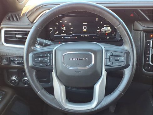Used 2022 GMC Yukon XL Denali RWD image 25