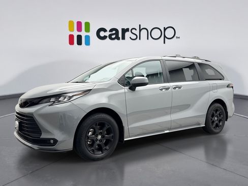 Used 2025 Toyota Sienna XLE Woodland Edition AWD/4WD image 1