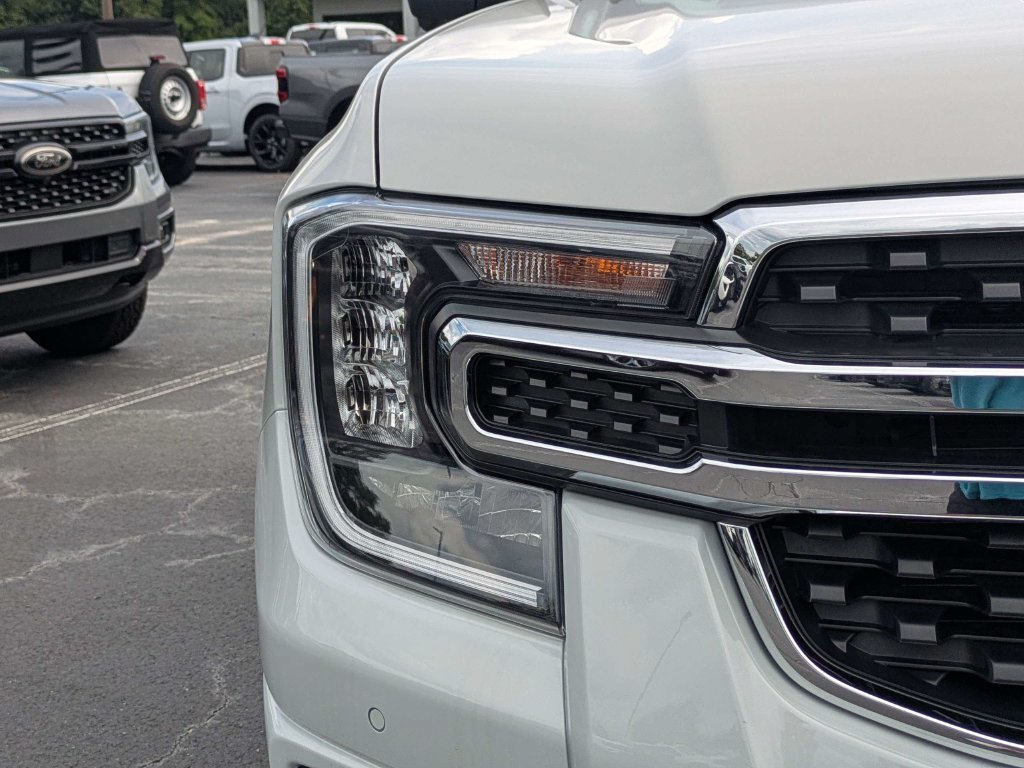 New 2026 Ford Ranger Lariat w/ Chrome Accent Package RWD image 33