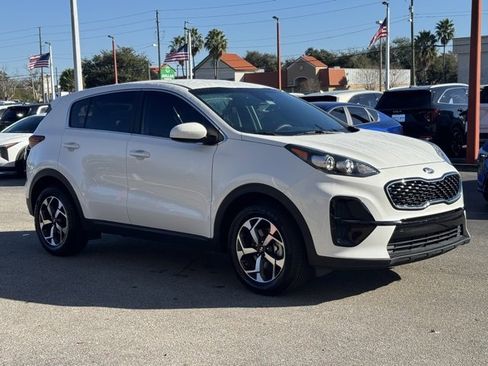 Certified 2022 Kia Sportage LX image 7