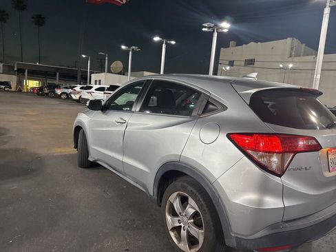 Used 2016 Honda HR-V EX image 9