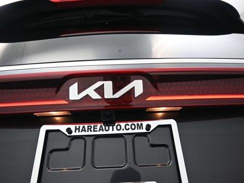 Used 2023 Kia Carnival SX Prestige w/ Paint Protection Package FWD image 27