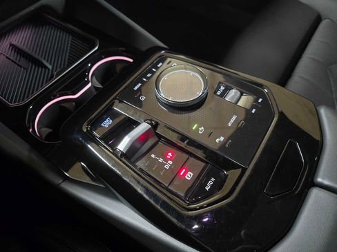 Used 2024 BMW i5 eDrive40i w/ Premium Package image 36