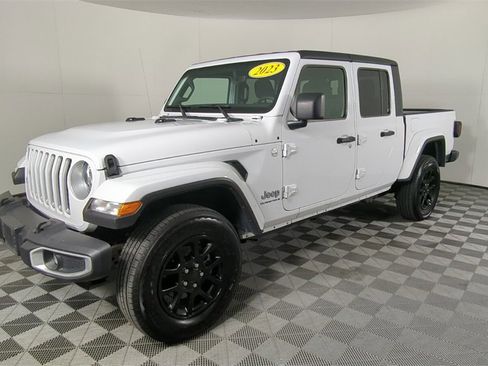 Certified 2023 Jeep Gladiator Overland image 9