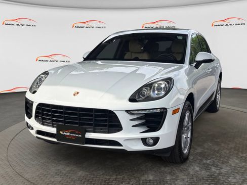 Used 2017 Porsche Macan AWD/4WD image 1
