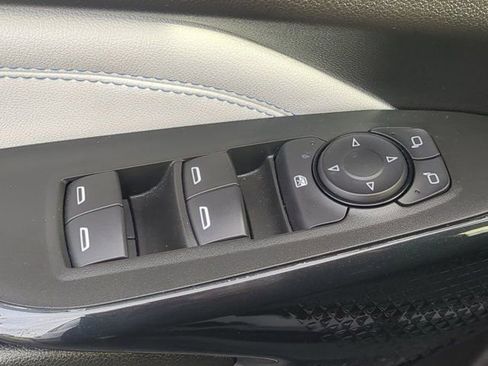 Used 2025 Chevrolet Trax LT w/ Driver Confidence Package image 23