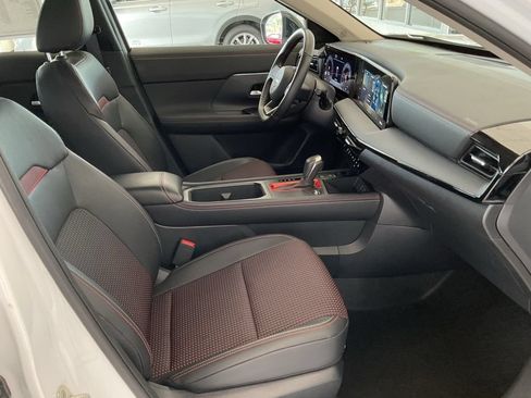 Used 2026 Nissan Kicks SR w/ Cold Weather Package AWD/4WD image 18