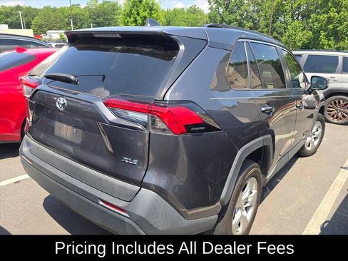 Used 2021 Toyota RAV4 XLE FWD image 10